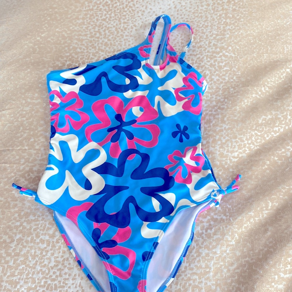 one piece bathing suit